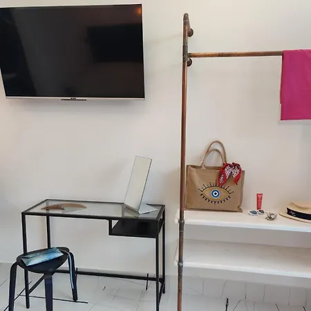 Апартаменты Mariu Mini With Garden