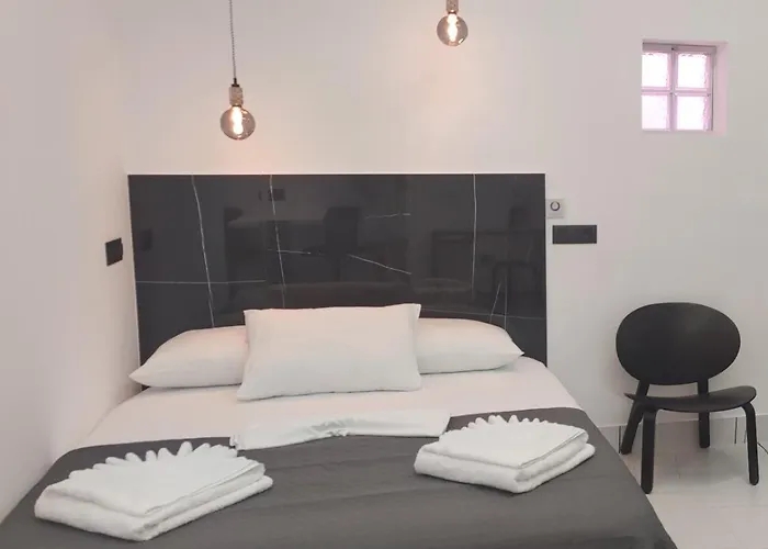 Mariu Mini With Garden